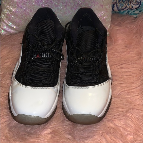 Reverse Tuxedo  retro Jordan 11 - Picture 2 of 6
